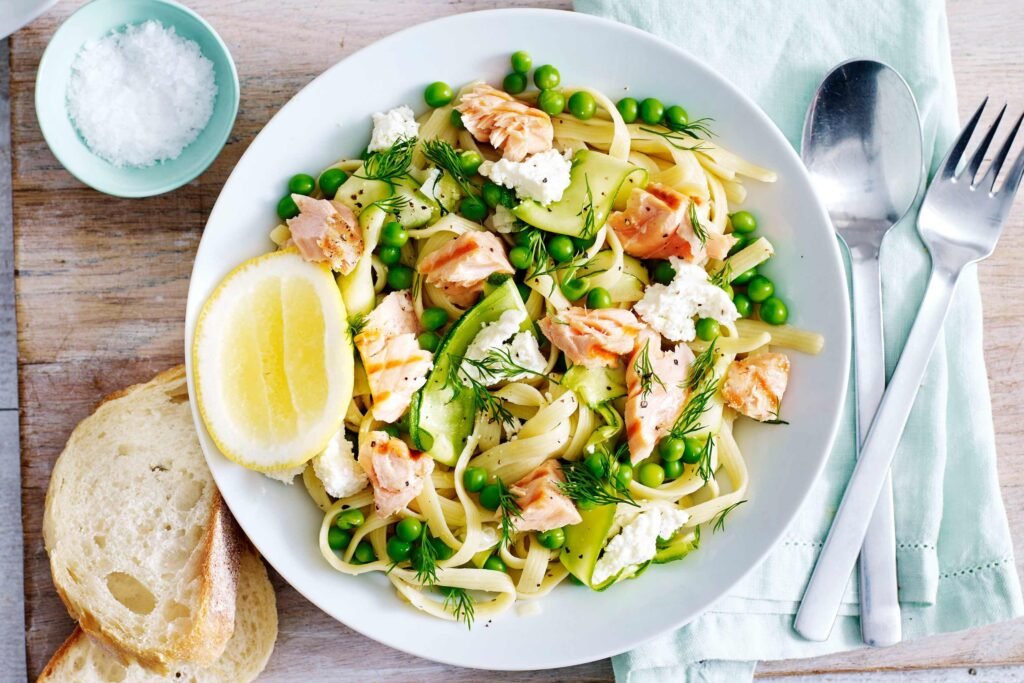 Healthy salmon pasta